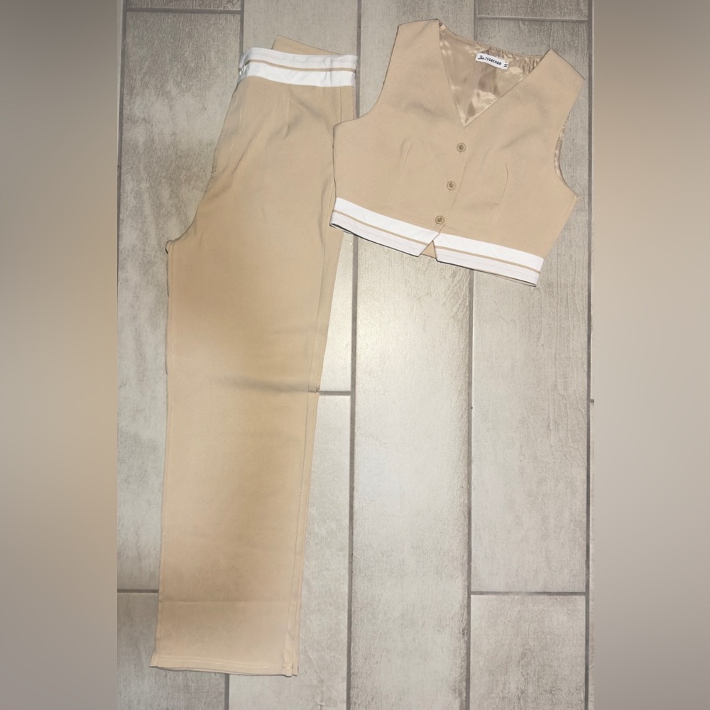 Stylish Tan Women's Chinos